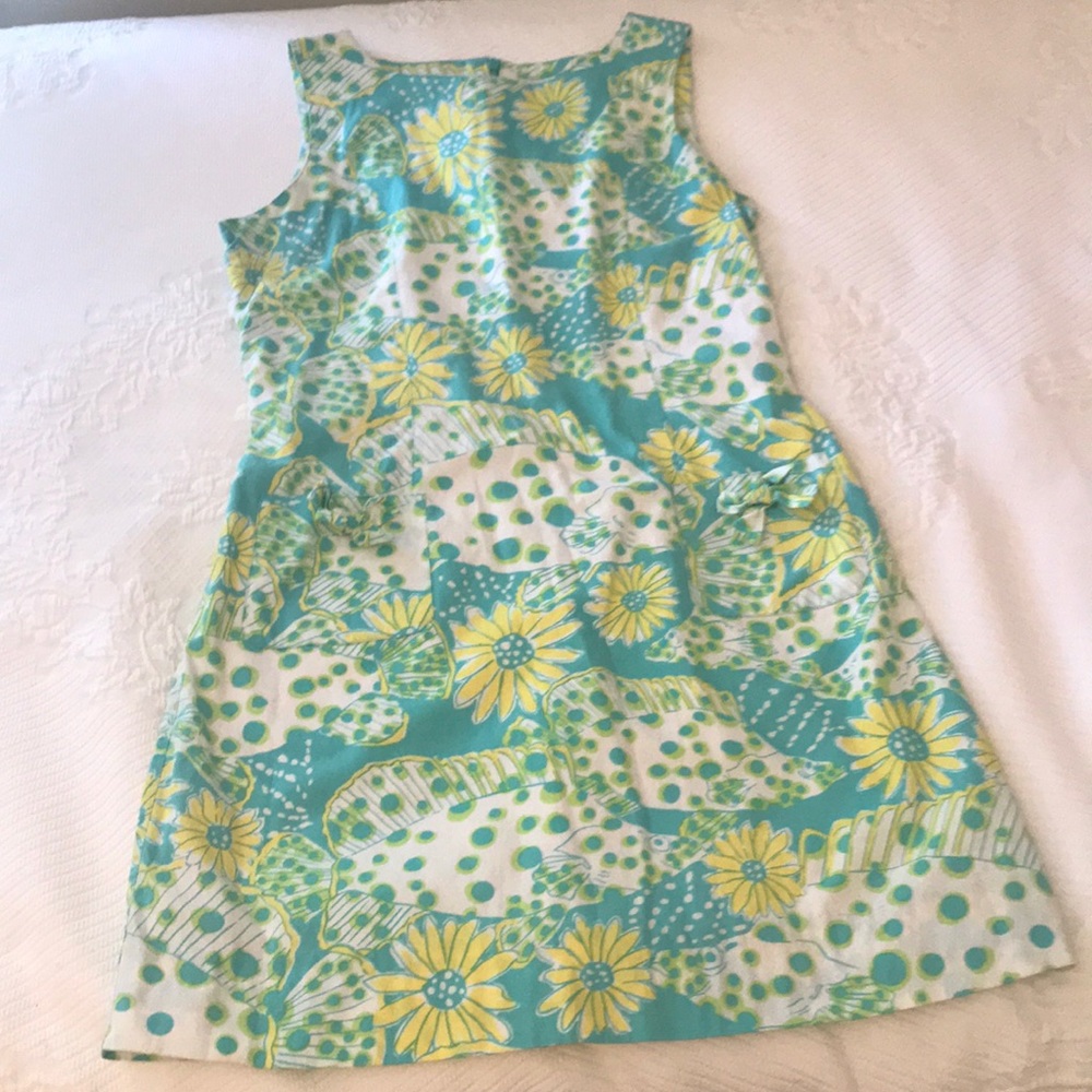 Sleeveless dress